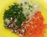 鶏胸ミンチで《春巻きの具》節約料理！作り方1写真