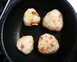 炊き込みご飯を簡単リメイク！焼おにぎり作り方1写真