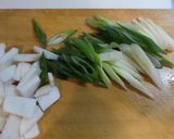寒い日に☆鳥南蛮お味噌汁作り方1写真