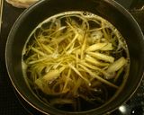 茅乃舎だしで♬キャベツとごぼうの豚バラ汁作り方1写真