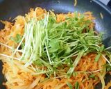 豆苗入り人参しりしり作り方3写真
