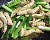 豚肉・春菊・薬味ネギの豆板醤炒め作り方5写真