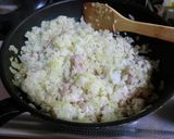 超簡単！ガーリックライスのオムライス風作り方3写真