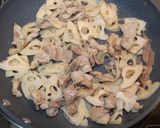 簡単☆豚コマ肉とレンコンニラ炒め☆作り方3写真