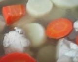 塩蒸しの鶏は超美味！野菜とスープ煮に。作り方5写真