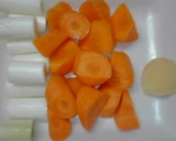コンソメと塩麹で◇根菜と厚揚げの煮物作り方1写真