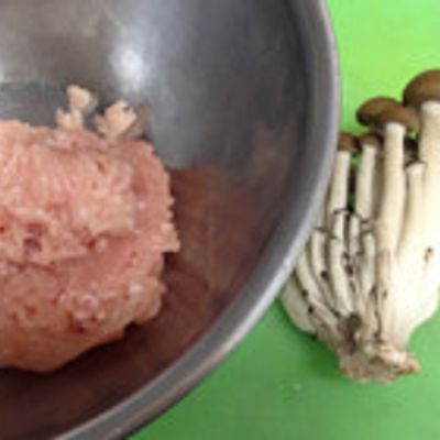 鶏のつくね、レンジで5分！美味しい by みっきい 【クックパッド