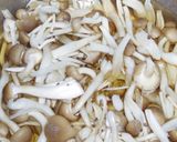 香り松茸、味しめじ！きのこの絶品すまし汁作り方4写真