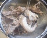 ストウブで鶏ガラスープと肴1品作り方1写真