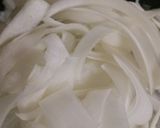 リボン大根炒め♪作り方1写真