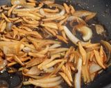 柔らか鶏むね肉ソテー～オニオンきのこ添え作り方6写真