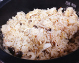 我が家の『しめじと薄揚げの炊き込みご飯』作り方5写真