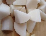 簡単！大根と手羽元の炒め煮♪作り方1写真
