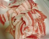 お肉やわらか！豚バラときゃべつのみそ汁作り方2写真