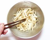 ゴボウとちくわの辛子酢みそマヨ和え作り方3写真