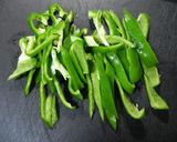 簡単★ひじきとピーマンのしょうゆ炒め煮作り方1写真