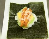 エビフライとツナマヨのおにぎらず作り方4写真