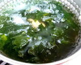 卵半分でも5分でわかめと玉子の中華スープ作り方2写真