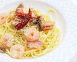 アヒージョでエビとマッシュルームのパスタ作り方4写真