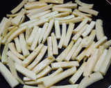薩摩揚げとさつまいもの甘辛バター醤油炒め作り方3写真