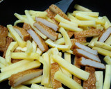 薩摩揚げとさつまいもの甘辛バター醤油炒め作り方4写真