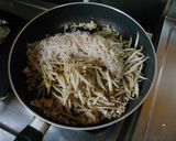 ひき肉とごぼうとこんにゃくのピリ甘辛炒め作り方2写真