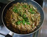 ひき肉とごぼうとこんにゃくのピリ甘辛炒め作り方3写真