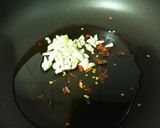 豚とシメジとほうれん草のペペロンチーノ作り方3写真