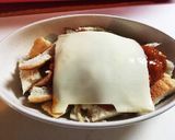 リメイク☆パンの耳にチーズ&ミートかけて作り方2写真