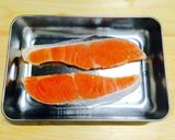 【 フライパンで鮭の塩焼き♪】作り方1写真