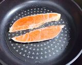 【 フライパンで鮭の塩焼き♪】作り方3写真