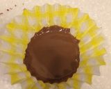 おかずカップと一口チョコでチョコアイス作り方2写真