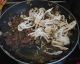 牛肉としめじのガーリックライス作り方4写真