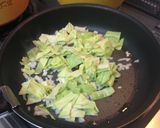 キャベツ大量消費☆簡単塩昆布チャーハン作り方2写真