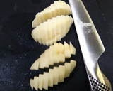 ほっこり♬卵とジャガイモとワカメの味噌汁作り方1写真