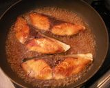 最後のひと味が決めて♪ブリの照り焼き作り方4写真