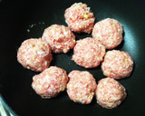 肉団子と白菜の中華風煮込み春雨も入れて作り方3写真