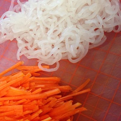 後一品♪人参と白滝の甘辛炒め＊お弁当にも by なゆほ 【クックパッド