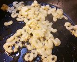 ニンニクたっぷり、鶏皮スープ。作り方3写真