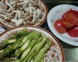 トマトとアスパラの鶏肉炒め作り方2写真