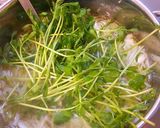 ニンニクたっぷり、鶏皮スープ。作り方8写真