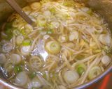 ニンニクたっぷり、鶏皮スープ。作り方6写真