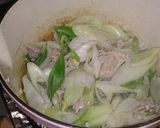旨味たっぷり！長ネギと豚肉のスープ。作り方4写真