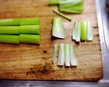 セロリと生姜の身体あったかコンソメスープ作り方4写真