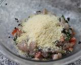 鶏むね肉の丸め焼き＊バジル＆パルメザン＊作り方3写真