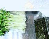 簡単おつまみ☆かいわれと生ハム巻きまき☆作り方1写真