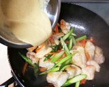 鶏ムネ肉のゴマ味噌マヨ炒め作り方6写真