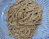 簡単　メンチカツ蕎麦作り方2写真