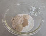 米粉と全粒粉のロールパン作り方1写真