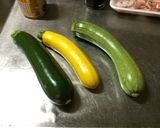 カリフローレと緑・黄ズッキーニ肉野菜炒め作り方3写真